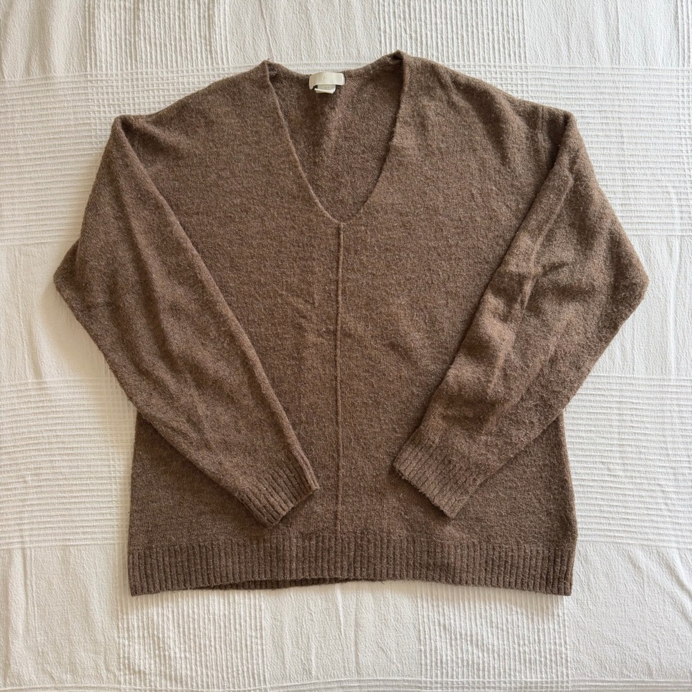 hm brown sweater